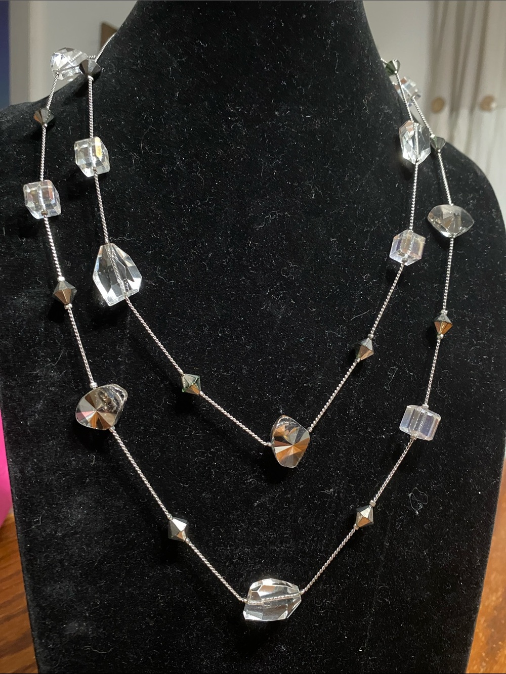 Premier Designs “Ice Crystals Bead Necklace